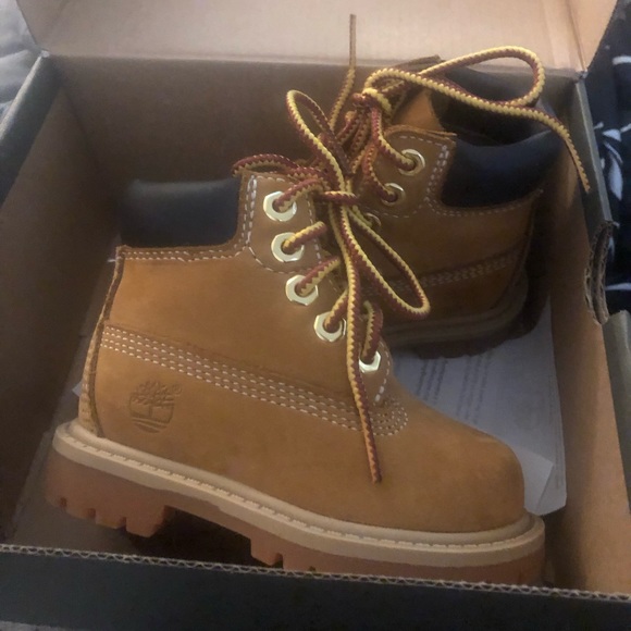 infant timberland boots size 4c